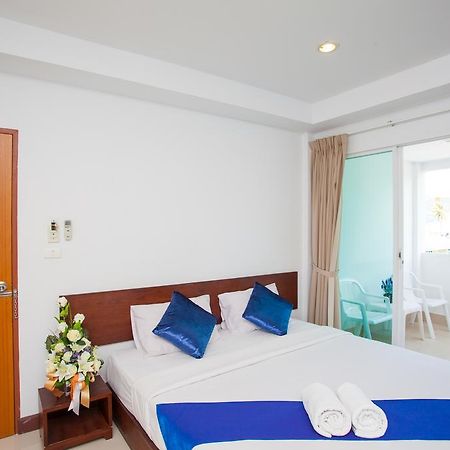 Nouveau Guesthouse Patong Екстер'єр фото