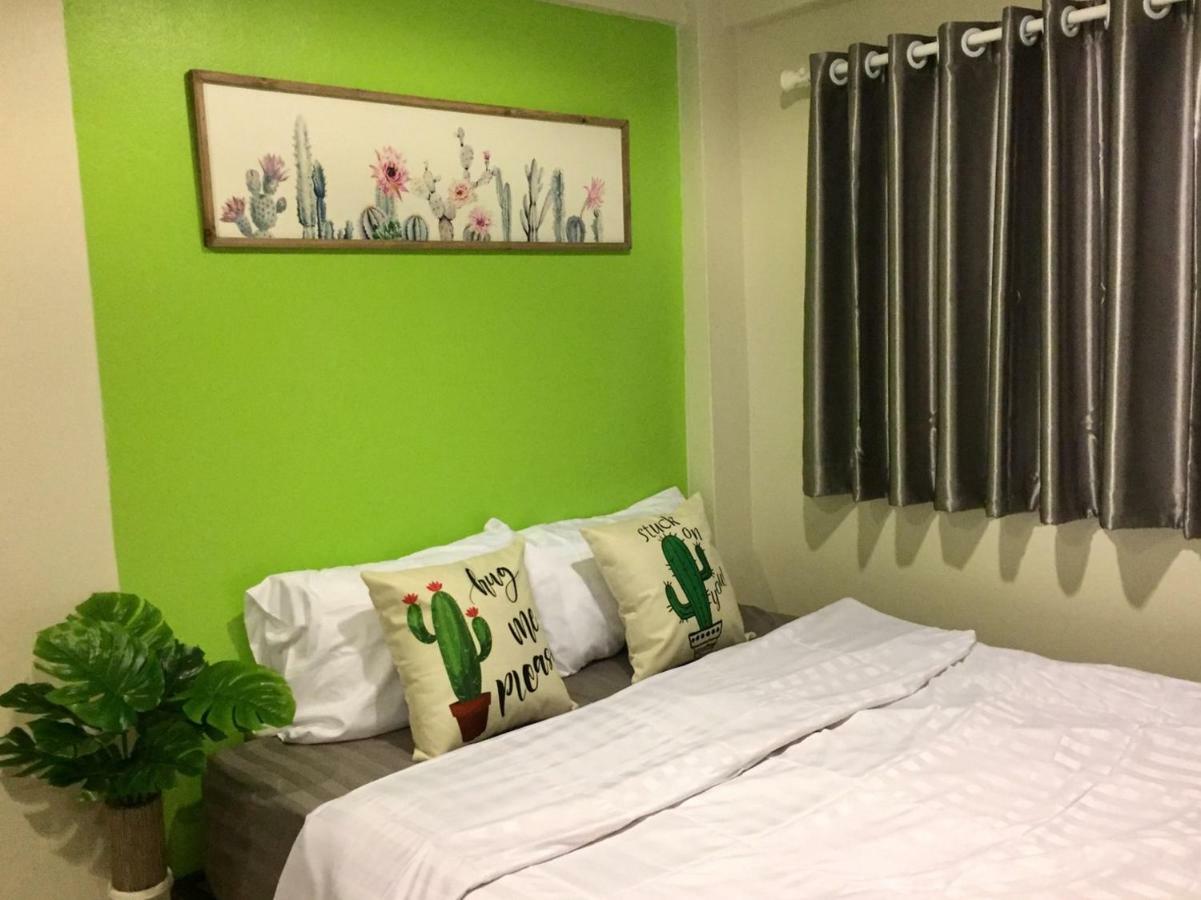 Nouveau Guesthouse Patong Екстер'єр фото